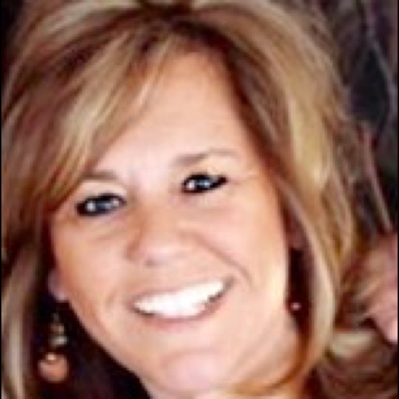 Meet your Posher, Kalli - Picture 1 of 2